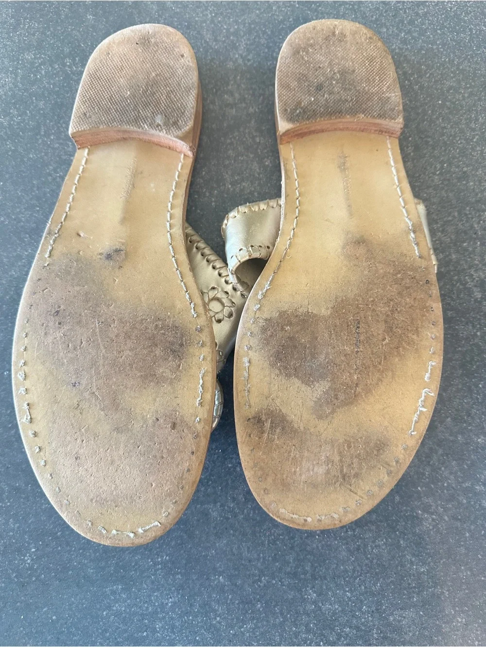 Jack Rogers Metallic Champagne Leather Thong Sandals Size 10